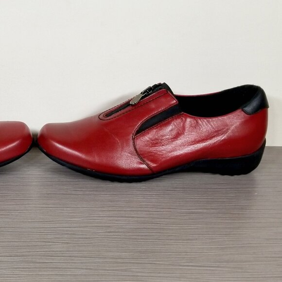 Munro Berkley Front-Zip Sneaker, Red Leather, Women’s Size 8 W - Picture 8 of 12